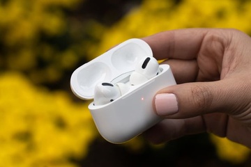 San xuat o Viet Nam, mua AirPods trong nuoc co re hon nuoc ngoai? hinh anh