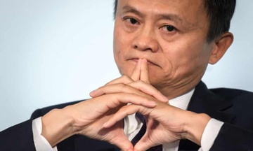 Jack Ma roi ghe chu tich hoc vien do chinh minh sang lap hinh anh