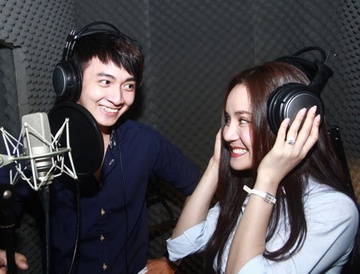 Ngo Kien Huy ru Vy Oanh hat tang me dip 8/3 hinh anh