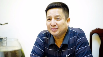 Chi Trung mo uoc mo thu vien trong nha hat hinh anh