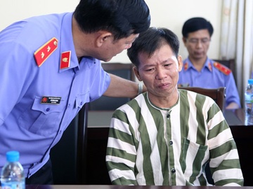 6 dieu tra vien cung phu nhan danh dap, ep cung ong Chan hinh anh
