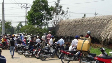 Truy tim chu quan ca phe giet ban gai hinh anh