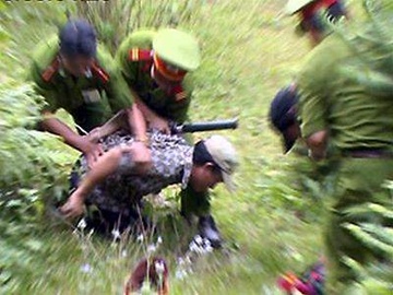 2 gio truy vet pham nhan nguy hiem tron trai trong rung sau hinh anh