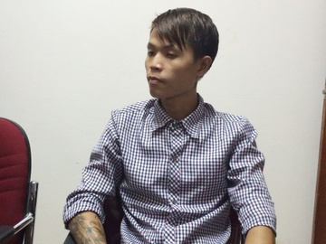 Bat nghi pham dam chet nu sinh 16 tuoi truoc nha hinh anh