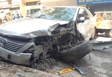 Chu xe Camry co lien doi trong vu tong chet 3 nguoi? hinh anh