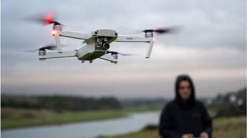 Cau be 6 tuoi bi mat tich duoc tim thay bang drone hinh anh