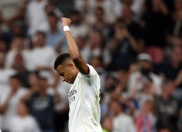 Mbappe lam Real Madrid manh hon… hay yeu di? hinh anh