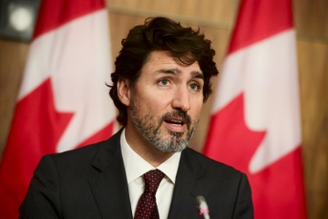 Ong Trudeau hung bao chi trich vi Canada bi gat khoi lien minh AUKUS hinh anh