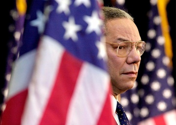 Tuong Colin Powell qua doi khong lien quan den hieu qua vaccine hinh anh