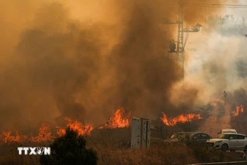 Hezbollah ban chay xe tang Israel hinh anh