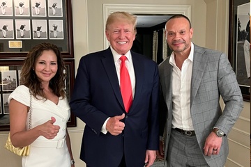 Dong minh cua ong Trump gap kho hinh anh