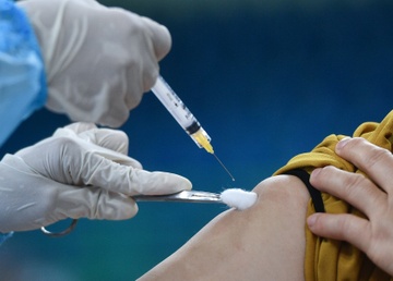 GS Nguyen Van Tuan: ‘Khong can cho vaccine Covid-19 khac’ hinh anh