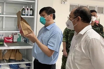 Bo truong Y te: Dua tui thuoc va goi an sinh den tung nguoi dan hinh anh