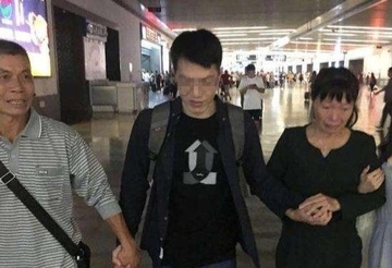 Thu khoa o Trung Quoc bo nha ra di suot 9 nam vi su nghiep that bai hinh anh