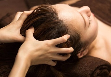 Co nen massage, nho toc khi goi dau ngoai tiem? hinh anh