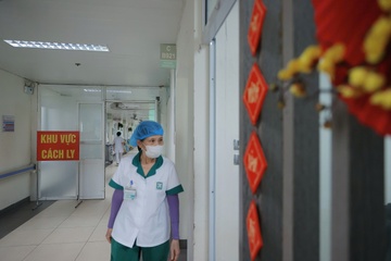 Khu cach ly benh nhan Covid-19, tay chan mieng o Ha Noi hinh anh