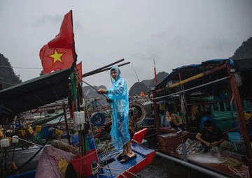 Bo Xay dung lap doan cong tac khan cap ung pho bao so 3 hinh anh