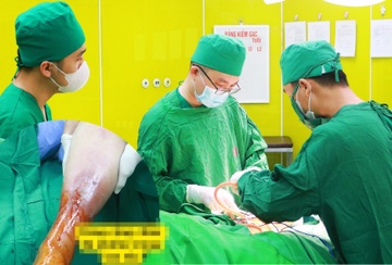 Not mun o chan day nguoi phu nu vao tinh canh nguy hiem hinh anh