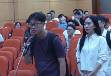 Vi sao bac si noi tru chon nganh Giai phau lai gay sot? hinh anh