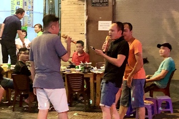 Hat karaoke bang loa keo: Khong muon nghe nhung nhac nho thi so au da hinh anh