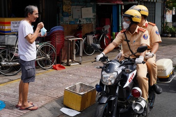 TP.HCM phat hien 2 ca nhiem nCoV qua xet nghiem ngau nhien ngoai duong hinh anh