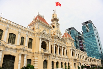 Phan cong lai nhiem vu lanh dao UBND TP.HCM hinh anh