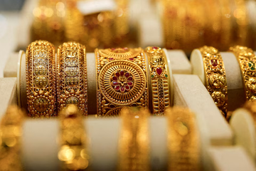 Ly do gia vang the gioi vuot nguong 3.430 USD/ounce hinh anh