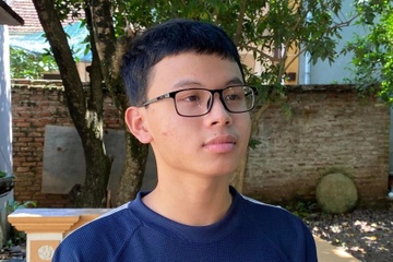 Thu khoa dat diem tuyet doi 3 mon khong su dung dien thoai ca nhan hinh anh