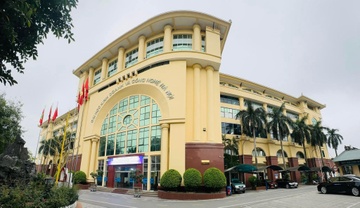 Mo 'chui' lop van bang 2, quy trach nhiem mot hieu truong hinh anh