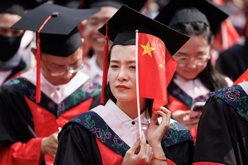 Bang cap nuoc ngoai that sung o Trung Quoc hinh anh