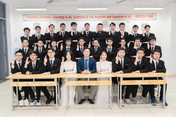 Một lớp có 28/29 học sinh đỗ chuyên Khoa học Tự nhiên