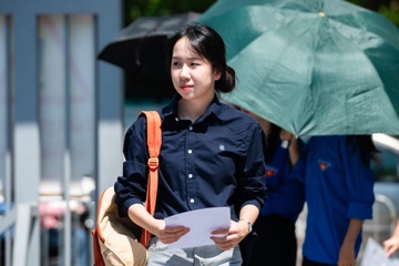'Bong che buoi' nhan hoc bong hang ty dong truoc ky thi tot nghiep hinh anh