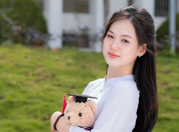 Nữ thủ khoa A00 gây chú ý