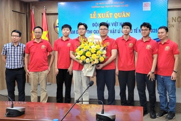 Viet Nam vao top 10 Olympic Vat ly quoc te 2025 hinh anh