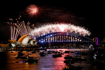 Australia ban phao hoa don nam 2022 bat chap dich benh hinh anh