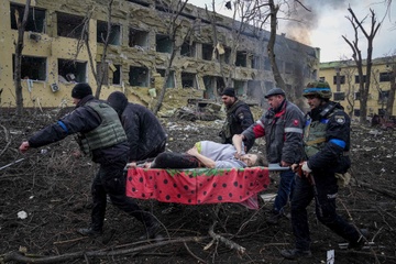 Hai tuan chien su Ukraine hinh anh