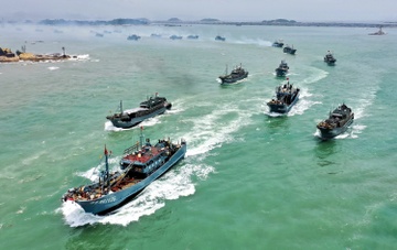 Bo Tu chia se 'con mat tinh vi' de lat tay tau ca mo am cua Trung Quoc hinh anh