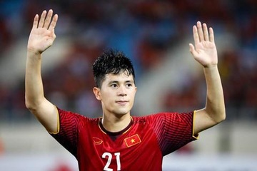Dinh Trong ru dong doi an lau sau tran gap Thai Lan hinh anh
