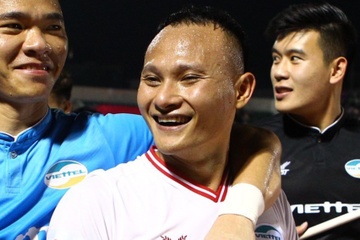 Trong Hoang tai lap ky luc 4 lan vo dich V.League cung 3 CLB khac nhau hinh anh