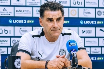 HLV Pau FC muon doi doi hinh o tran gap Sochaux hinh anh