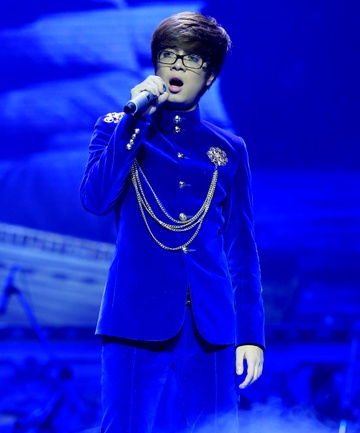 Bui Anh Tuan bi che dang dung hat xau hinh anh