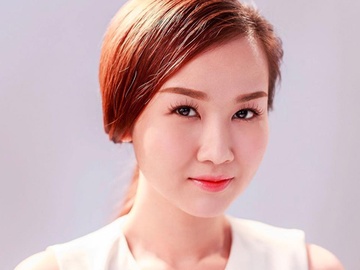 Vo Ha Tram to bi bau show sam so khi di dien tinh hinh anh