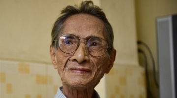 Thanh vien nhom nhac AVT bi ung thu vom hong hinh anh