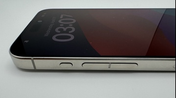 Apple quay lại với iPhone không phím bấm