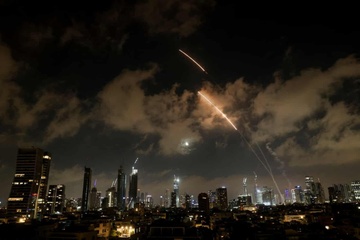 Lỗ hổng trong 'lưới chắn thép' của Israel