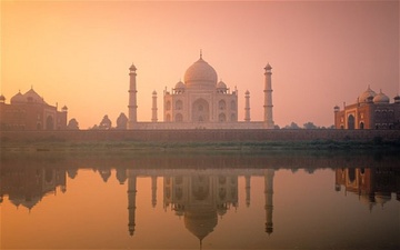 Mat 9 nam de don sach Taj Mahal hinh anh
