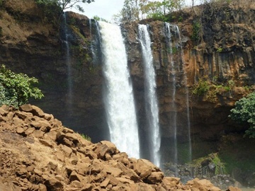 Kham pha ba tinh Tay Nguyen dip Tet Duong lich hinh anh
