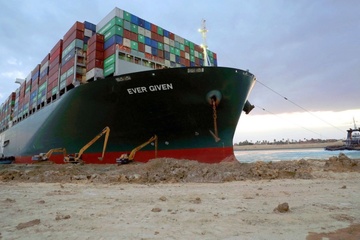 Tai nan tai kenh dao Suez da duoc canh bao tu lau hinh anh
