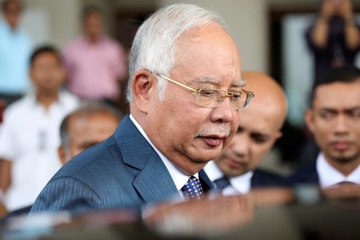 Khang cao bat thanh, cuu thu tuong Malaysia phai ngoi tu 12 nam hinh anh