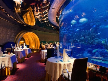 Bua toi tai khach san sieu sang Burj Al Arab hinh anh